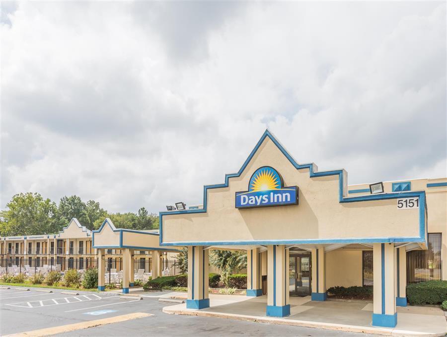 Days Inn By Wyndham Camp Springs Andrews Afb Exterior photo